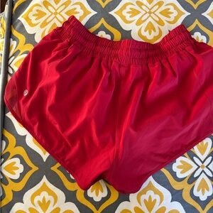 Lululemon Hotty Hot Shorts 2.5